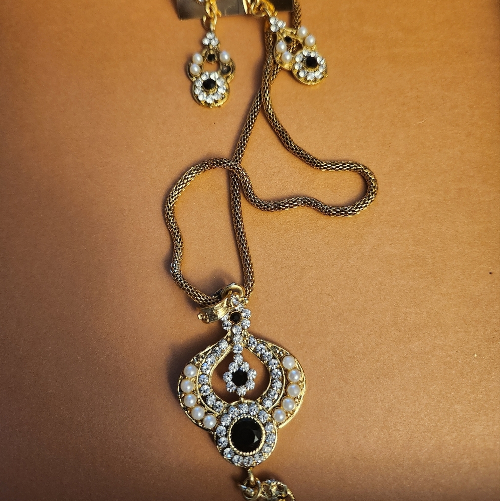 Indian jewelery set